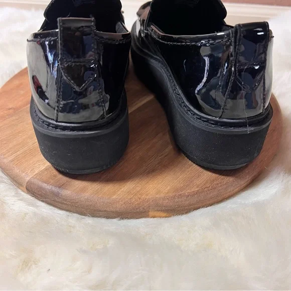 Clarks Black Patent Leather Loafers with Fringe Detail Size 6.5 - Picture 5 of 11